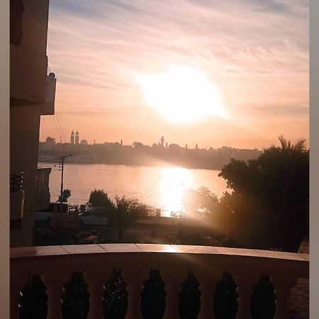 Nile Sunrise Flats Apartment Luxor Bagian luar foto