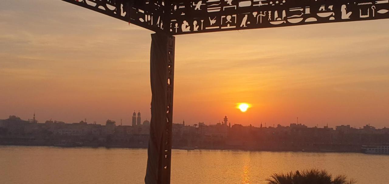 Nile Sunrise Flats Apartment Luxor Bagian luar foto