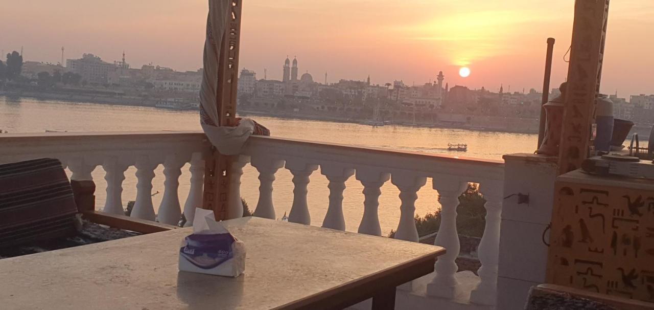 Nile Sunrise Flats Apartment Luxor Bagian luar foto
